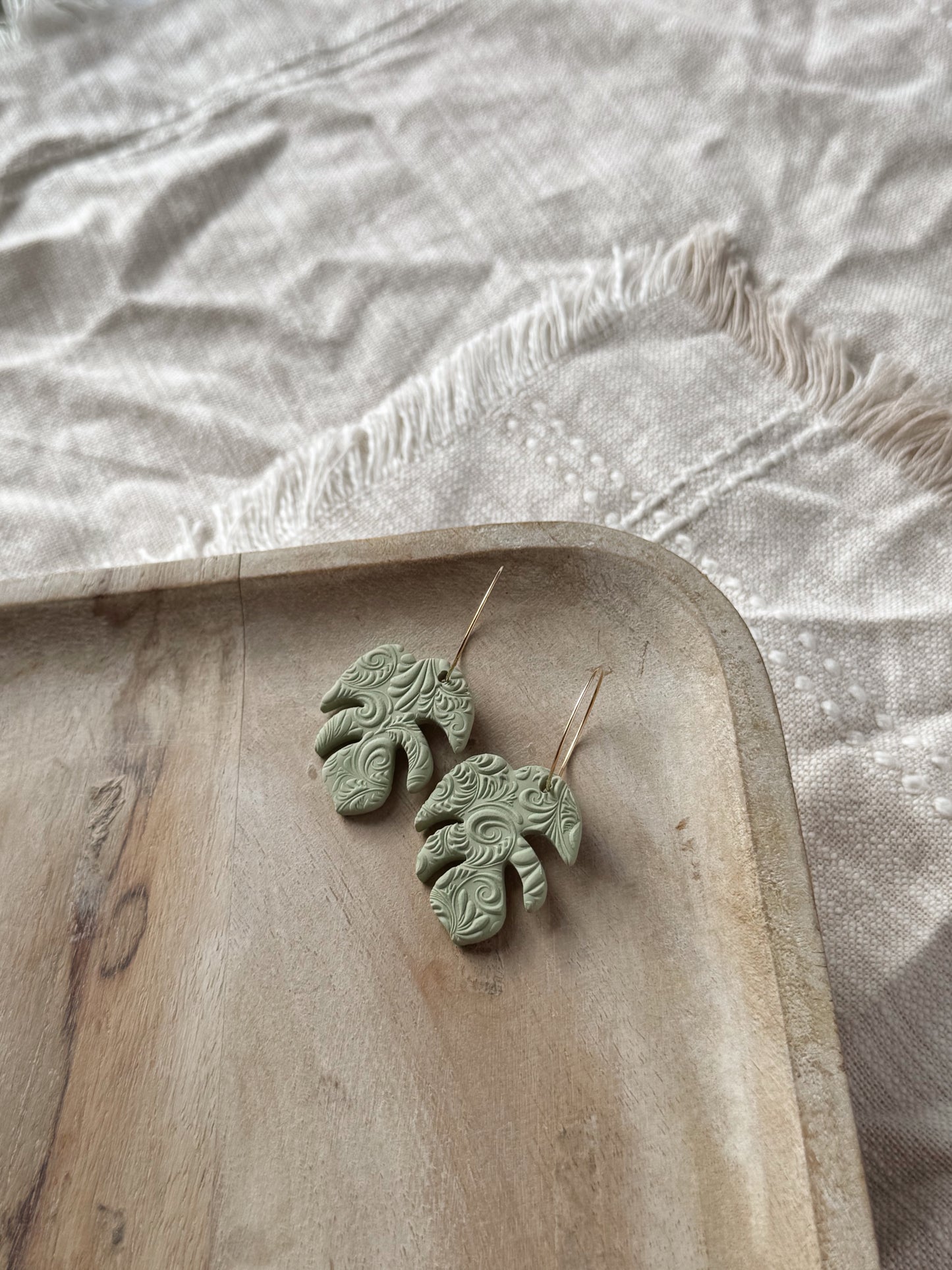 Monstera Dangles